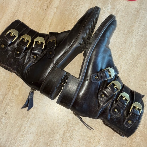 STUART WEITZMAN leather combat boots, brown, brass buckle/straps, lug sole. 7 - Picture 7 of 17